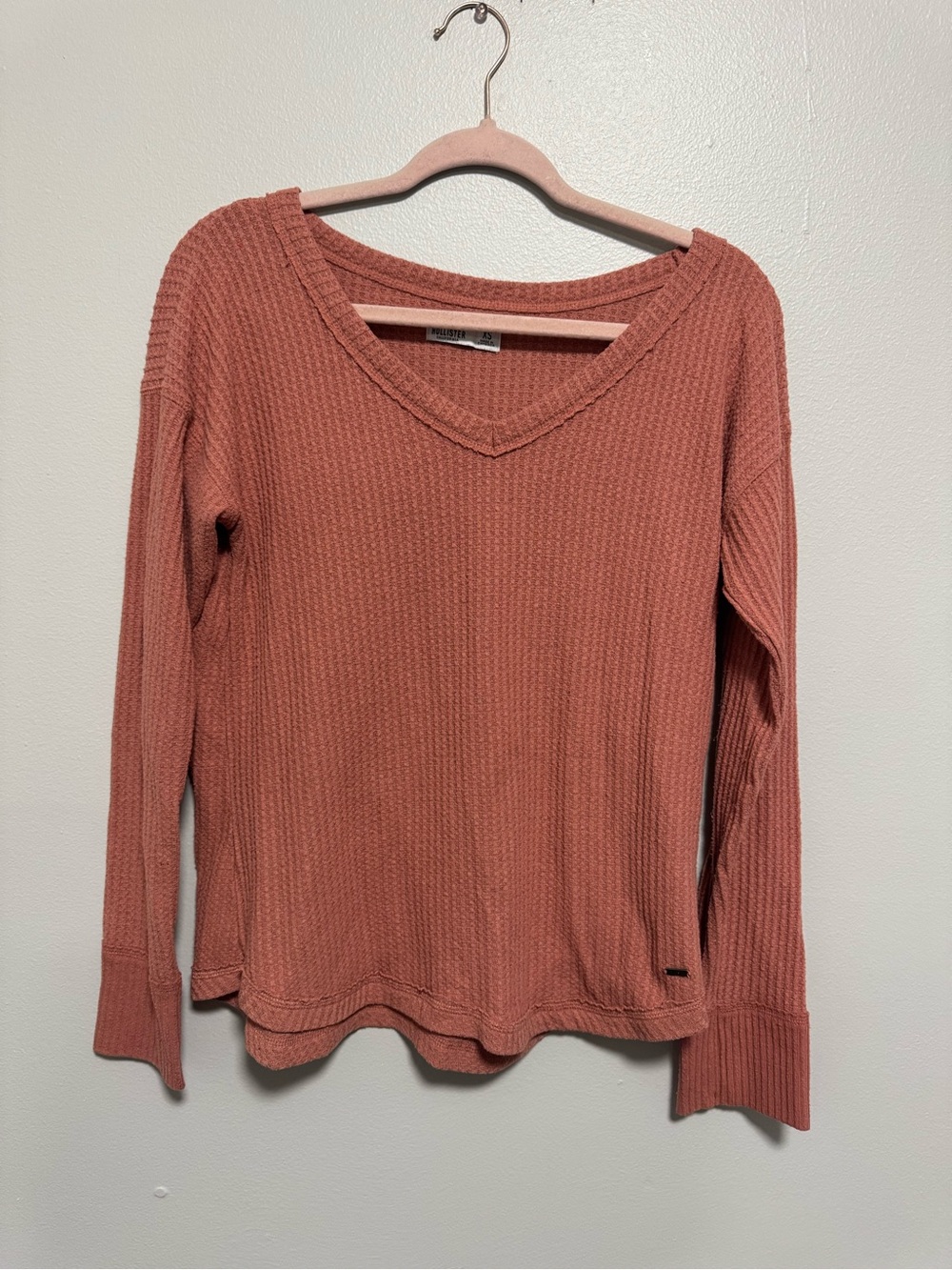 Hollister Burnt Orange Waffle Knit V-Neck Sweater